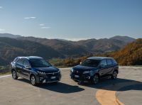 Suzuki Vitara Hybrid ed S-Cross Hybrid Yoru: caratteristiche, motore e dotazioni della versione speciale