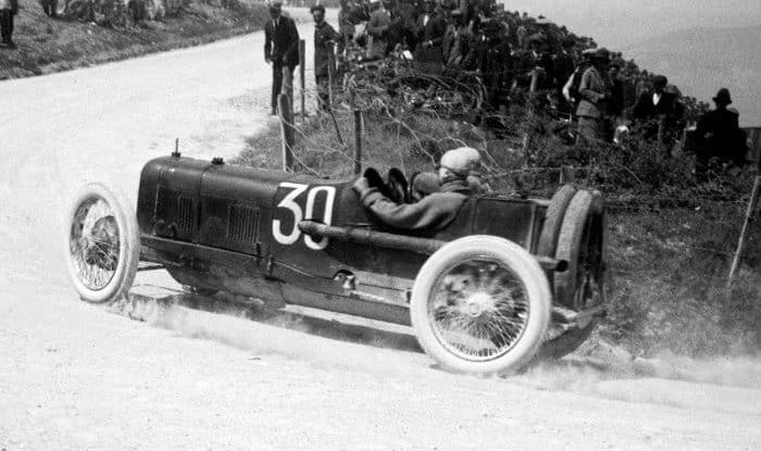 Cinema e motori nel 2024: Scamarcio nei rally, Brad Pitt con la F1 - Foto 2 di 8