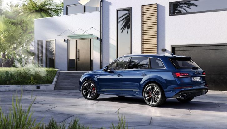 Audi Q7 2024: caratteristiche, design, interni, motori e versioni - Foto 5 di 16