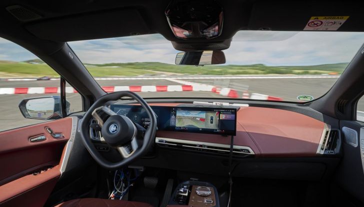 BMW al CES 2024 mostra la sua idea di futuro digitale e interattivo - Foto 26 di 86