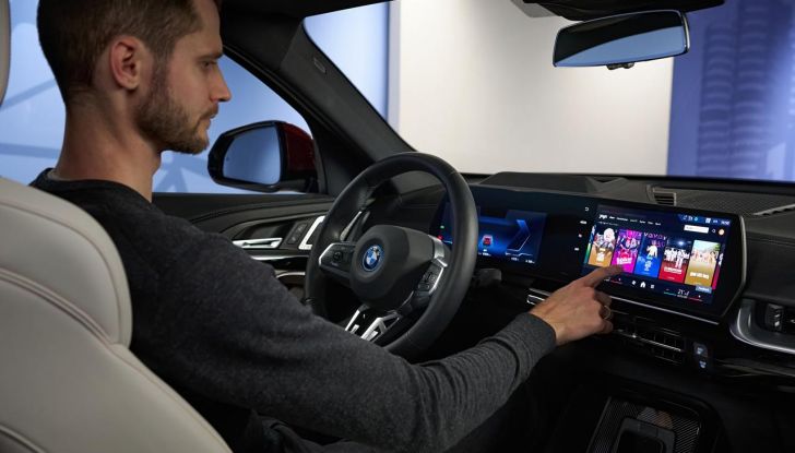 BMW al CES 2024 mostra la sua idea di futuro digitale e interattivo - Foto 11 di 86