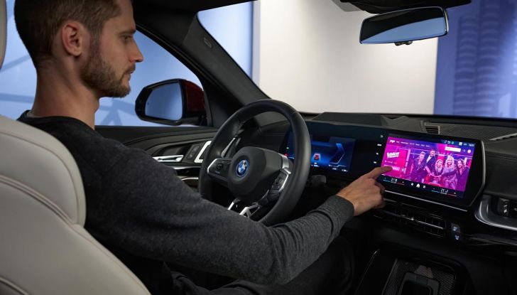BMW al CES 2024 mostra la sua idea di futuro digitale e interattivo - Foto 12 di 86