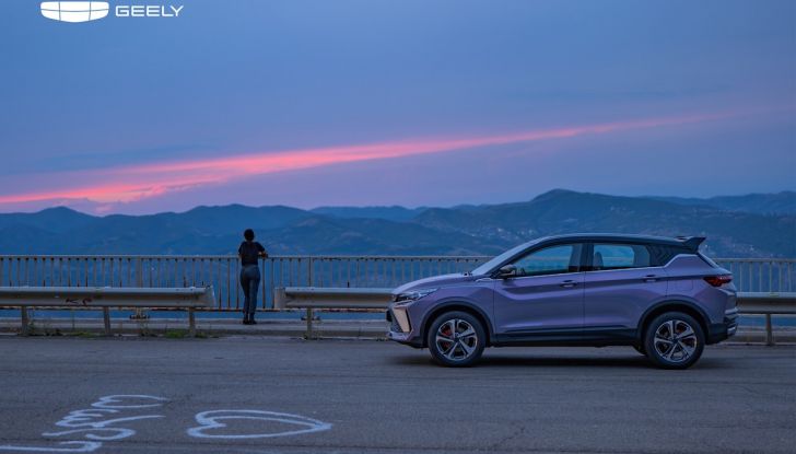 Geely prevede un boom di vendite di auto elettriche e ibride plug-in nel 2024 - Foto 8 di 9