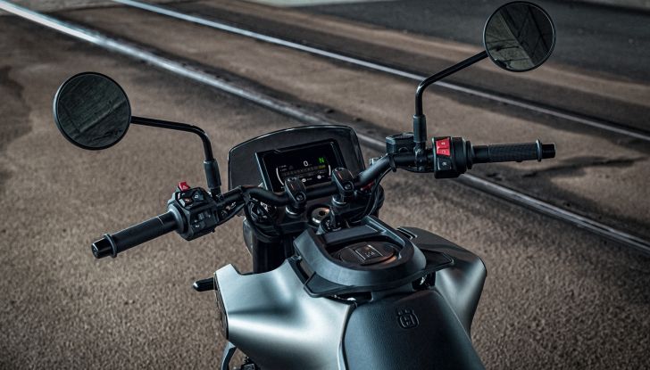 Husqvarna Vitpilen e Svartpilen 2024: la gamma naked si aggiorna - Foto 11 di 42