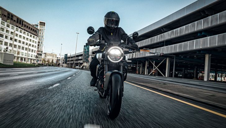 Moto e scooter 125 cc in autostrada e tangenziali: primo “sì” alla circolazione - Foto 1 di 15