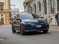 Lancia Ypsilon 2025: ecco la nuova generazione senza veli