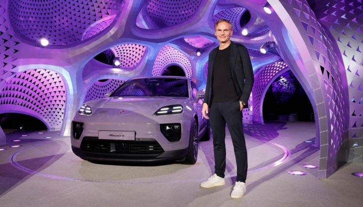 Porsche Macan 2025: caratteristiche, versioni, autonomia, motori, design, interni e prezzi - Foto 20 di 25