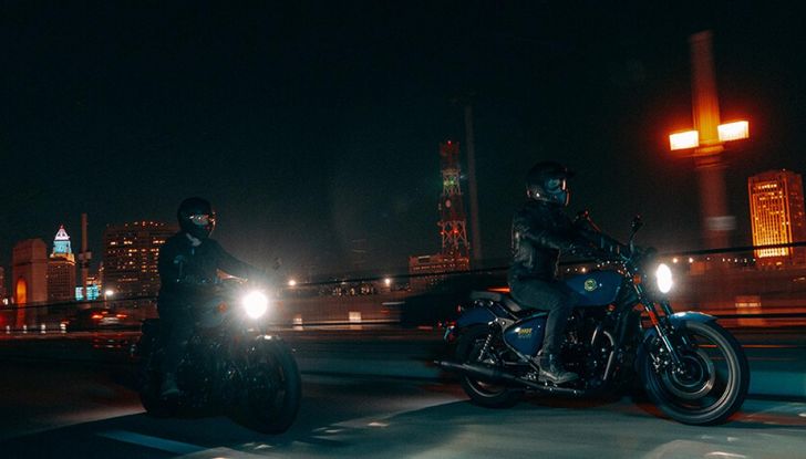 Royal Enfield Shotgun 650: debutta la nuova custom retro-futuristica - Foto 11 di 16