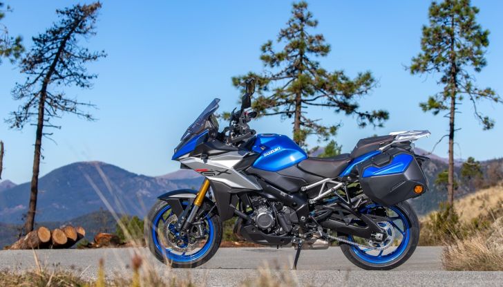 Suzuki al Motor Bike Expo 2024 con tre modelli speciali - Foto 41 di 73