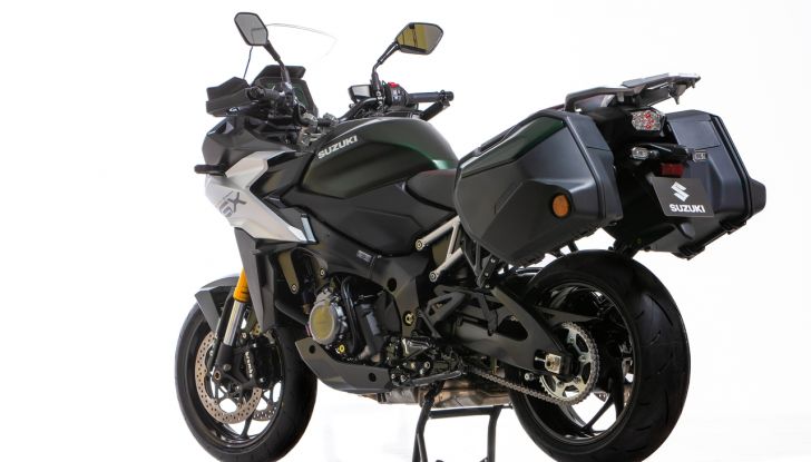 Suzuki al Motor Bike Expo 2024 con tre modelli speciali - Foto 51 di 73