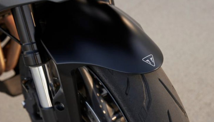 Nuova Triumph Daytona 660 caratteristiche tecniche, colori e prezzi - Foto 12 di 14