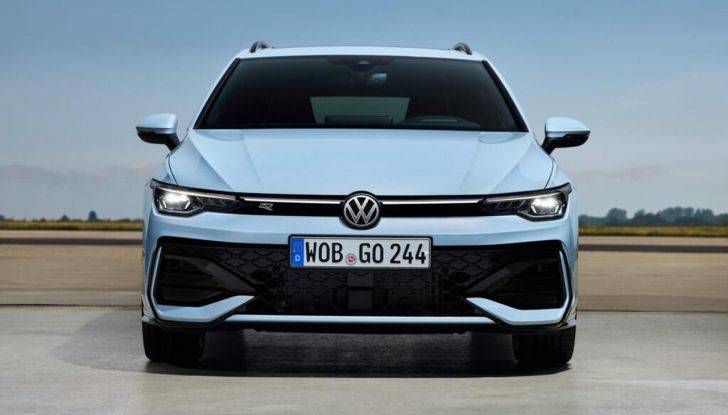 Volkswagen Golf 2025: partita la produzione in serie - Foto 13 di 92