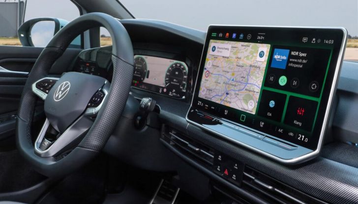 Volkswagen Golf 2025: partita la produzione in serie - Foto 27 di 92