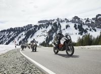 Si può circolare in moto con la neve? Cosa prevede la legge