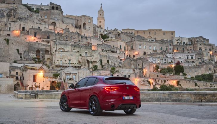 Alfa Romeo Tributo Italiano: primo Porte Aperte questo weekend per la speciale gamma - Foto 31 di 79