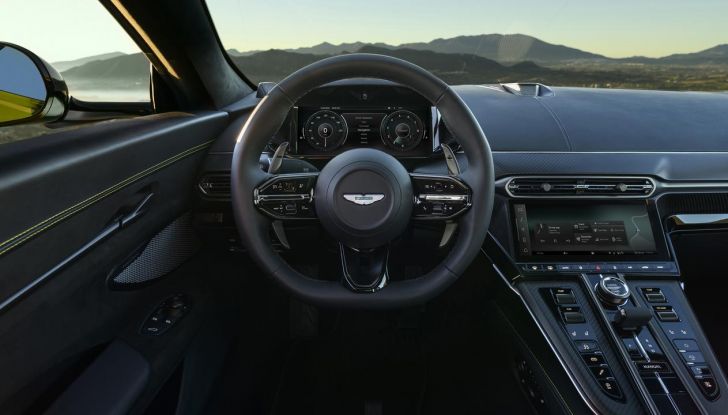 Aston Martin Vantage 2025: caratteristiche, design, motore, abitacolo e prestazioni - Foto 14 di 32