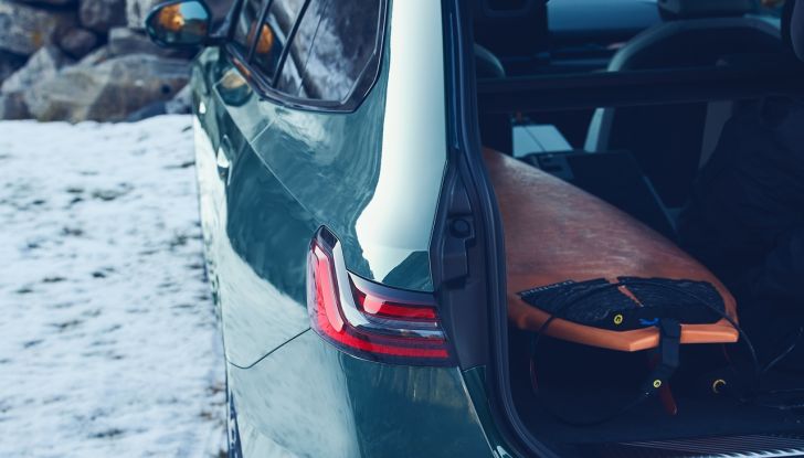 BMW Serie 5 Touring 2024: caratteristiche, design, motori, versioni, interni e prezzi - Foto 92 di 124