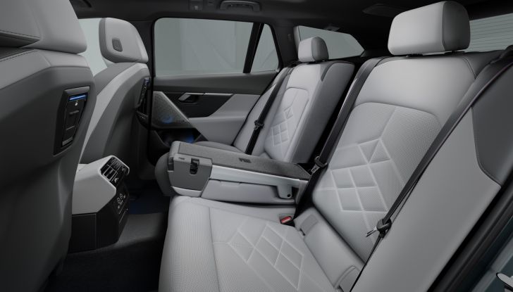 BMW Serie 5 Touring 2024: caratteristiche, design, motori, versioni, interni e prezzi - Foto 15 di 124