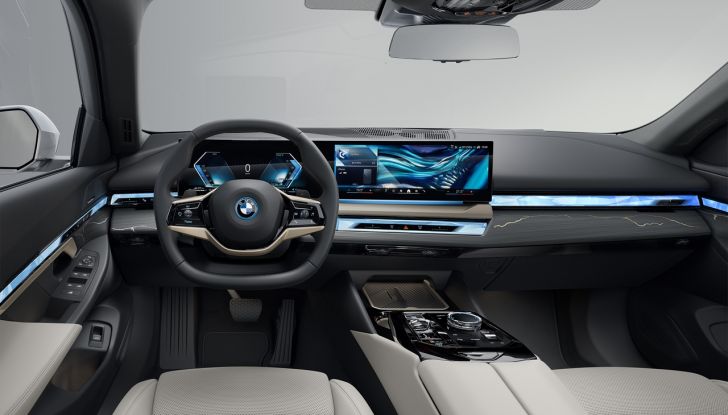 BMW Serie 5 Touring 2024: caratteristiche, design, motori, versioni, interni e prezzi - Foto 38 di 124