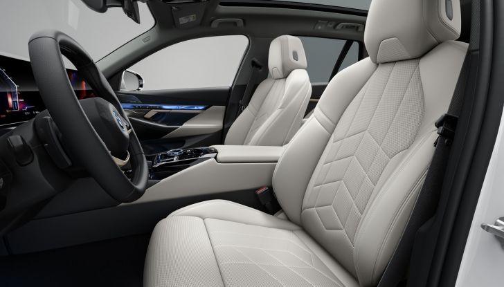 BMW Serie 5 Touring 2024: caratteristiche, design, motori, versioni, interni e prezzi - Foto 39 di 124