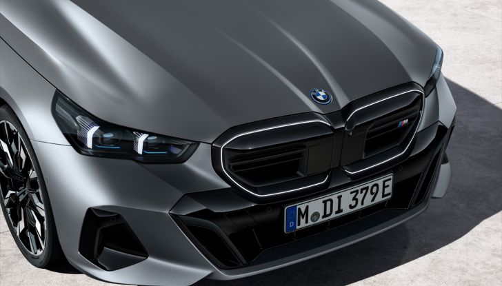 BMW Serie 5 Touring 2024: caratteristiche, design, motori, versioni, interni e prezzi - Foto 45 di 124