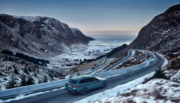 BMW Serie 5 Touring 2024: caratteristiche, design, motori, versioni, interni e prezzi - Foto 63 di 124