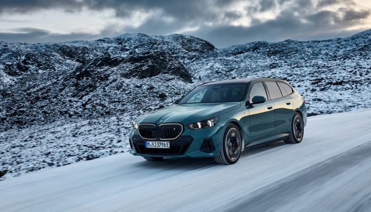 BMW Serie 5 Touring 2024: caratteristiche, design, motori, versioni, interni e prezzi - Foto 70 di 124