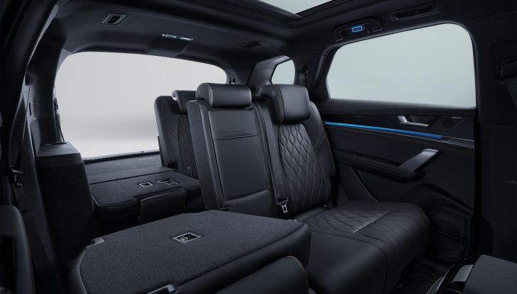 BYD Tang 2025: il SUV elettrico a sette posti si rinnova - Foto 2 di 27