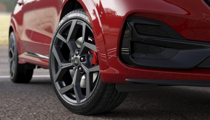 Ford Puma 2024: design, abitacolo, motori, allestimenti e dotazioni - Foto 3 di 27