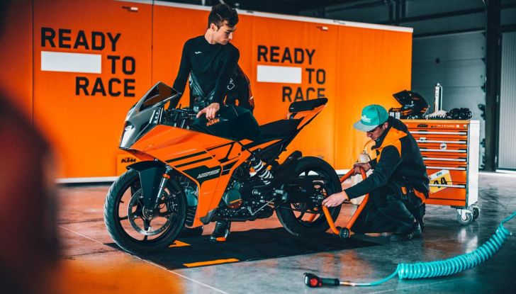 KTM RC 2024: la gamma supersport 390 e 125 si aggiorna - Foto 4 di 5