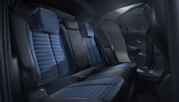 Lancia Ypsilon 2025: caratteristiche, design, abitacolo, dotazioni e autonomia - Foto 26 di 74