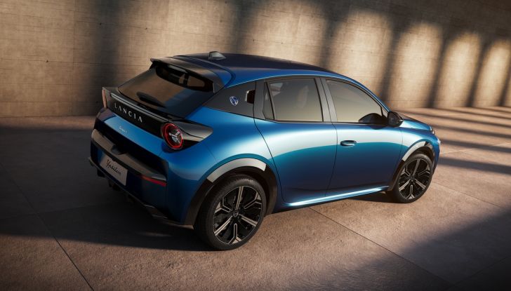 Lancia Ypsilon 2025: caratteristiche, design, abitacolo, dotazioni e autonomia - Foto 10 di 74