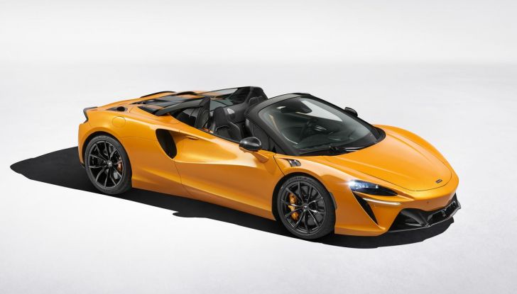 McLaren Artura Spider: caratteristiche, design, abitacolo, motore, prestazioni e prezzo - Foto 19 di 35