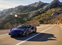 McLaren Artura Spider: caratteristiche, design, abitacolo, motore, prestazioni e prezzo
