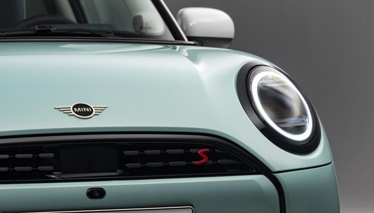 Mini Cooper 2024: caratteristiche, design, motori, versioni, abitacolo e prezzi della versione a benzina - Foto 11 di 34