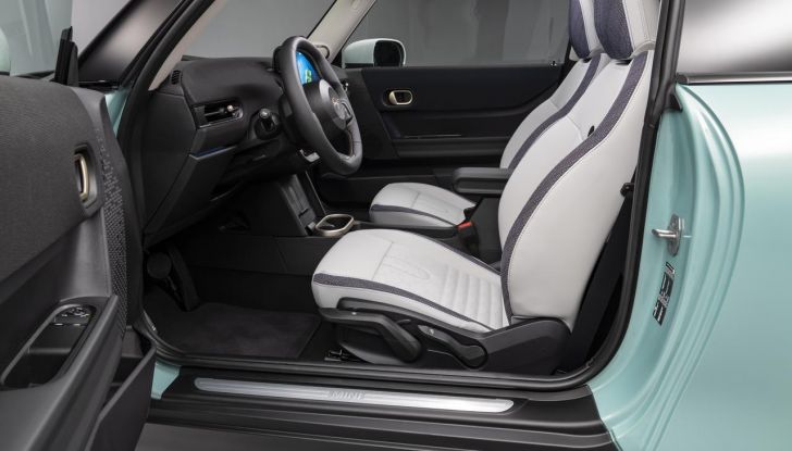 Mini Cooper 2024: caratteristiche, design, motori, versioni, abitacolo e prezzi della versione a benzina - Foto 29 di 34