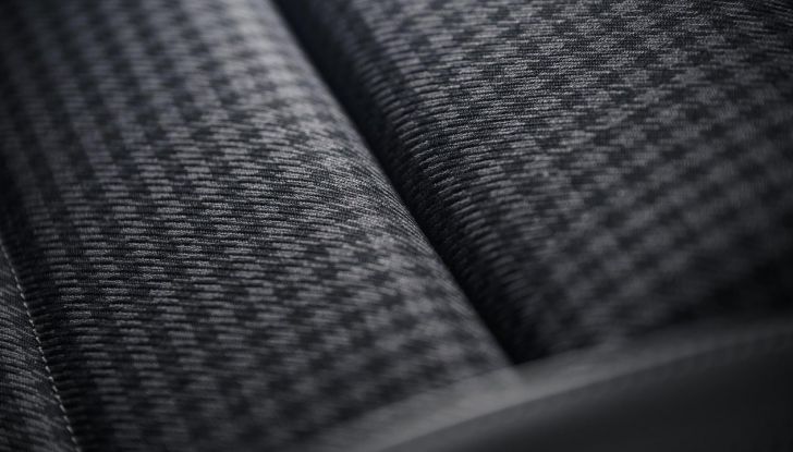 Porsche Taycan 2025: caratteristiche, design, interni, motori, autonomia e versioni - Foto 14 di 82