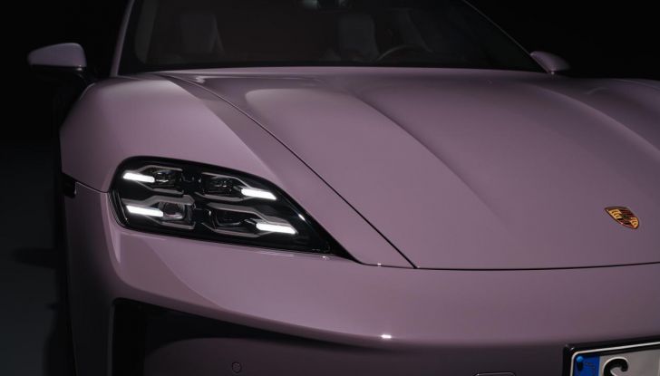 Porsche Taycan 2025: caratteristiche, design, interni, motori, autonomia e versioni - Foto 36 di 82