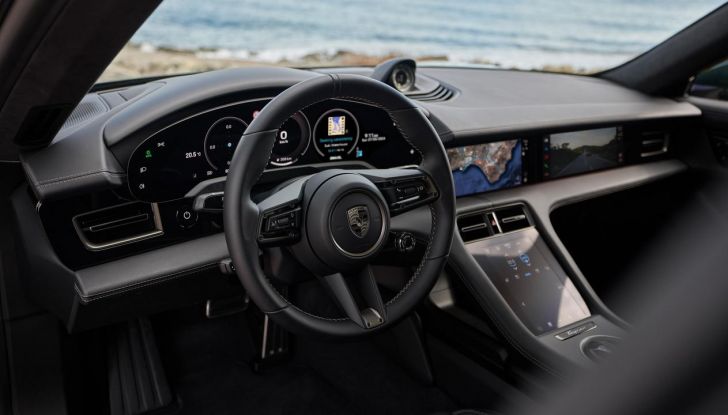 Porsche Taycan 2025: caratteristiche, design, interni, motori, autonomia e versioni - Foto 72 di 82
