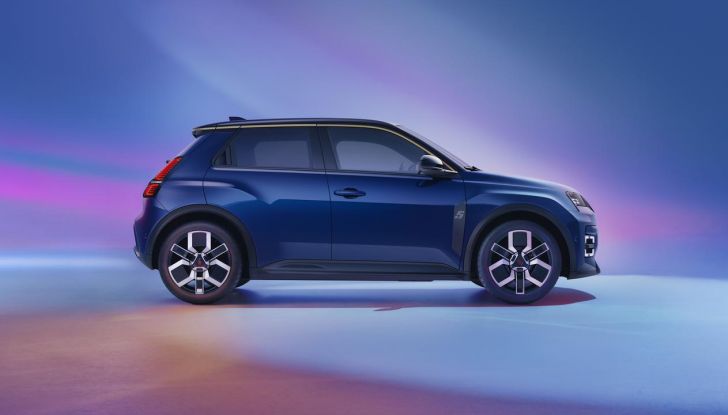 Renault 5 E-Tech Electric: caratteristiche, design, abitacolo, motori e autonomia - Foto 51 di 74