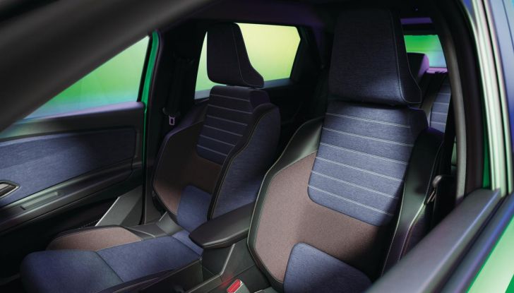 Renault 5 E-Tech Electric: caratteristiche, design, abitacolo, motori e autonomia - Foto 32 di 74