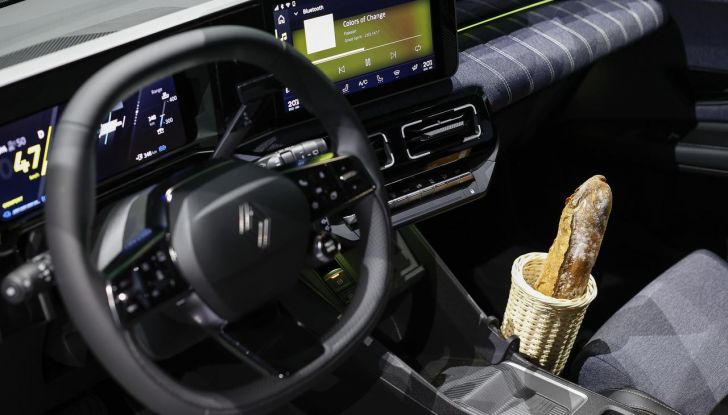 Renault 5 E-Tech Electric: caratteristiche, design, abitacolo, motori e autonomia - Foto 24 di 74