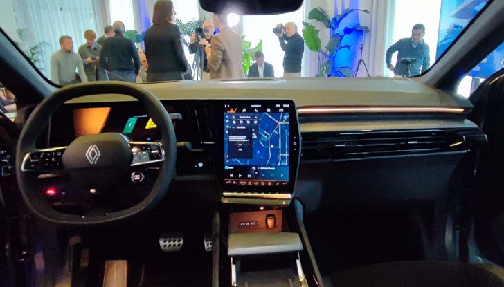 Renault Rafale 2024: caratteristiche, tecnologie e motorizzazioni del nuovo SUV coupé - Foto 5 di 22