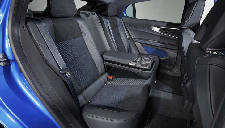 Renault Rafale 2024: caratteristiche, tecnologie e motorizzazioni del nuovo SUV coupé - Foto 18 di 22