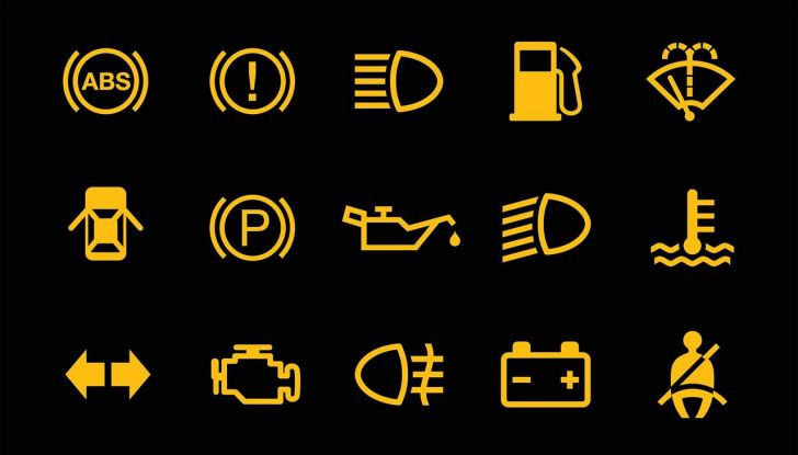 Spia avaria motore accesa: quando appare e cosa fare - Foto 12 di 12