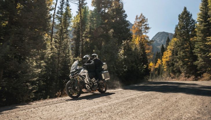 Triumph Tiger 1200: le novità per il 2024 - Foto 2 di 12