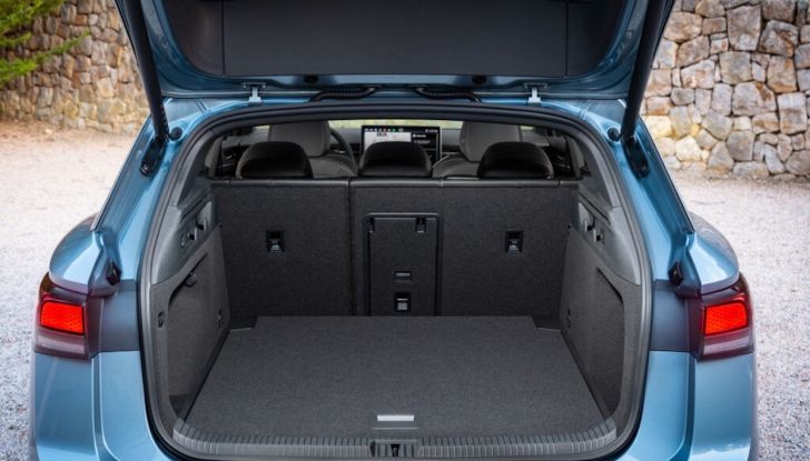 Volkswagen ID.7 Tourer: la familiare elettrica con performance e tecnologia avanzate - Foto 8 di 15