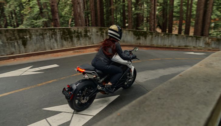 Zero Motorcycles inaugura la nuova era delle moto da 11 kW - Foto 14 di 16