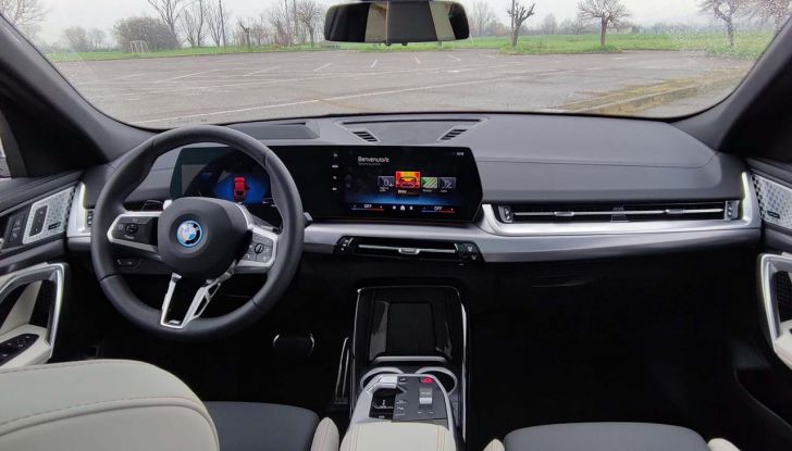 BMW X2 2024: prova su strada, prezzi e versioni del nuovo SUV coupé, anche elettrico - Foto 19 di 33