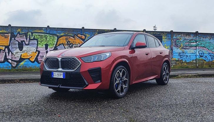 BMW X2 2024: prova su strada, prezzi e versioni del nuovo SUV coupé, anche elettrico - Foto 3 di 33